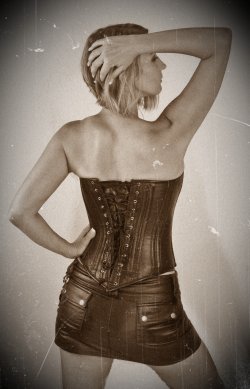 Domme Victoria Mistress Dallas photo 2