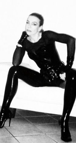 Domina Louiza from Berlin - Mistress