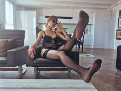 Dominatrix Isis Snakke Mistress Cannes photo 2