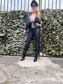 Mistress Kirsty Mistress Wolverhampton photo 4