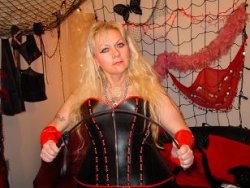 Mistress Morrigan from Prague - Mistress