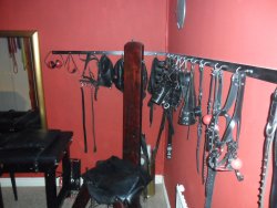 Mistress Victoria Mistress Congleton photo 4