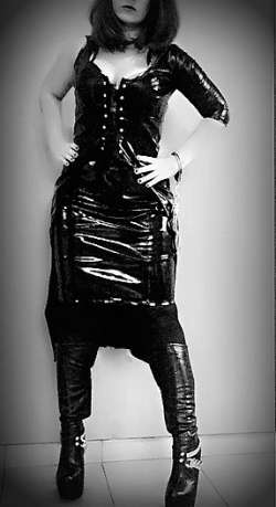 Mistress Le Loup Mistress Geneva photo 3