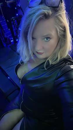 Mistress Scarlett Black Mistress Leicester photo 3